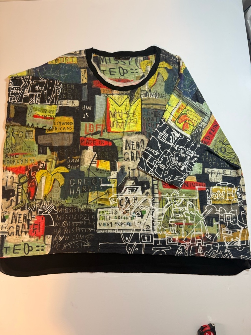 Inoah Women’s Size Large Graffiti Black Wearable Art Tunic Top 3/4 Sleeve Artsy